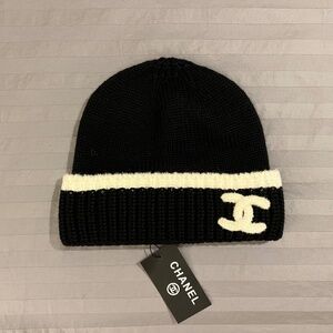 Chanel Cashmere CC Beanie Hat Black